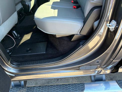 Used 2016 RAM 2500 Tradesman w/ Chrome Appearance Group image 34