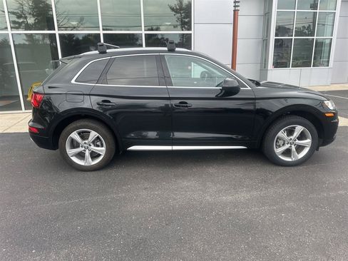Used 2020 Audi Q5 2.0T Premium Plus w/ Premium Plus Package AWD/4WD image 2