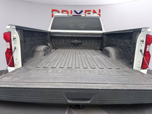 Used 2022 Chevrolet Silverado 2500 Custom w/ Custom Value Package AWD/4WD image 32