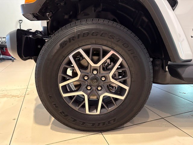 New 2026 Jeep Wrangler Unlimited Sahara AWD/4WD image 9