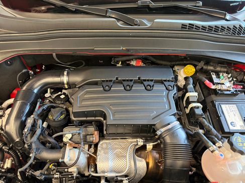 Used 2023 Jeep Renegade Latitude AWD/4WD image 22