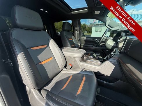 Used 2023 GMC Sierra 1500 AT4 w/ AT4 Premium Package AWD/4WD image 46