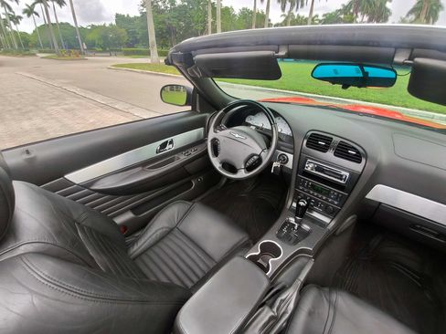 Used 2002 Ford Thunderbird RWD image 9