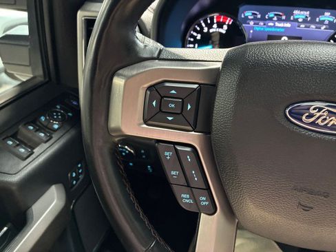 Used 2022 Ford F250 Platinum AWD/4WD image 24