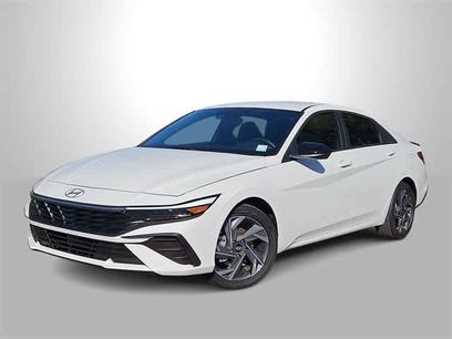 Certified 2025 Hyundai Elantra SEL w/ Cargo Package