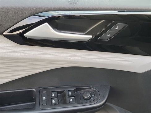 Used 2023 Volkswagen Taos S image 14