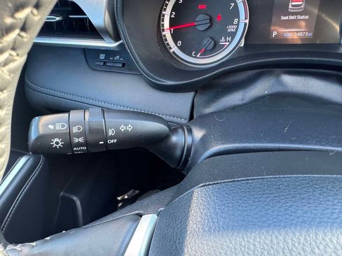 Used 2022 Toyota Highlander LE image 34