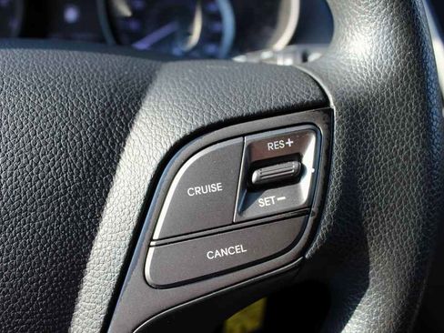 Used 2018 Hyundai Santa Fe Sport image 18