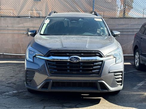 Used 2024 Subaru Ascent Premium w/ Convenience Package image 6