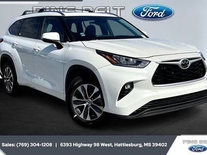 Used 2020 Toyota Highlander XLE
