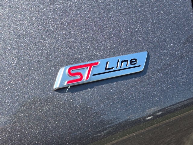 Used 2025 Ford Explorer ST-Line w/ ST-Line Street Pack AWD/4WD image 25