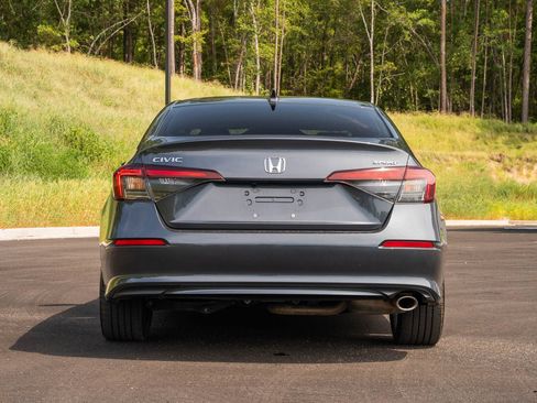 Used 2025 Honda Civic Sport image 6