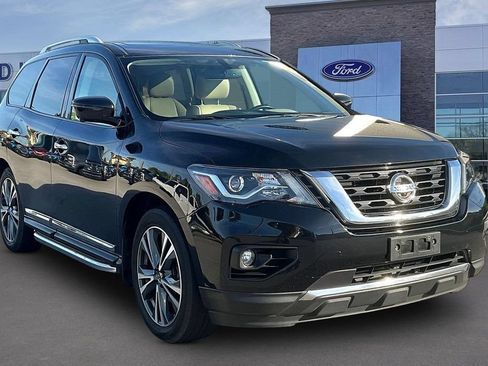 Used 2019 Nissan Pathfinder Platinum w/ Cargo Package AWD/4WD image 1