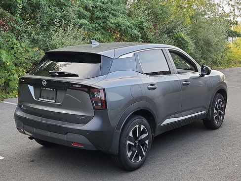 Certified 2025 Nissan Kicks SV w/ Charging Package image 4