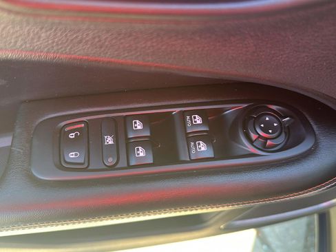 Used 2019 Jeep Compass Latitude w/ Safety & Security Group image 9