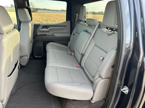 Used 2025 GMC Sierra 1500 SLT image 22