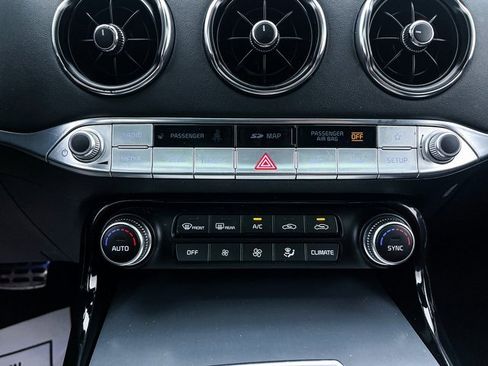 Used 2020 Kia Stinger GT2 image 23