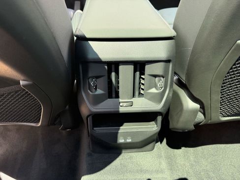 Used 2025 BMW X3 xDrive30i w/ Convenience Package image 26