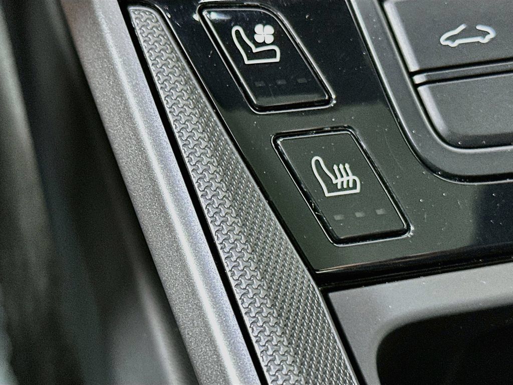 Certified 2021 Porsche 911 Carrera RWD image 23
