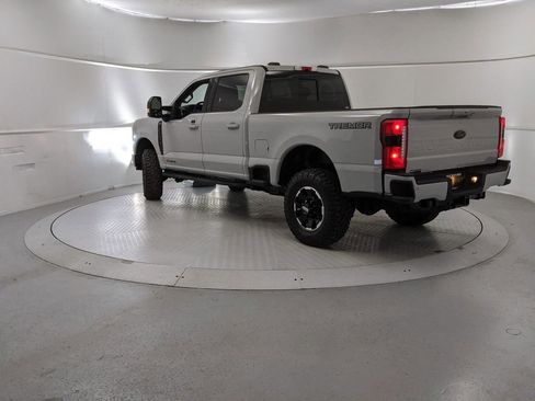 New 2025 Ford F250 Lariat w/ Lariat Ultimate Package image 4