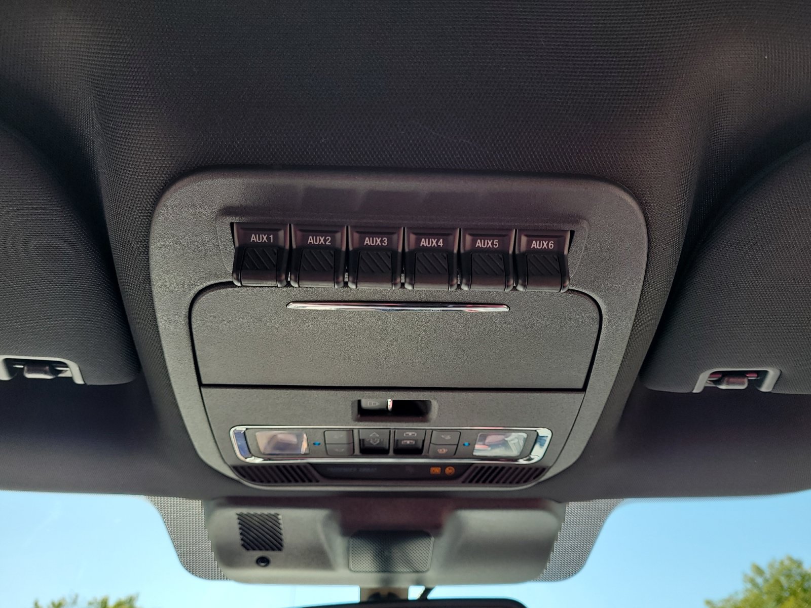 Used 2022 Ford F150 Raptor w/ Equipment Group 801A High AWD/4WD image 31