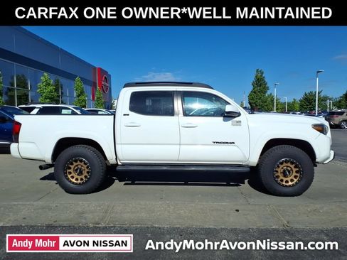 Used 2019 Toyota Tacoma SR5 AWD/4WD image 8