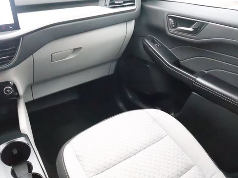 Used 2023 Ford Escape Active w/ Tech Pack #1 AWD/4WD image 30