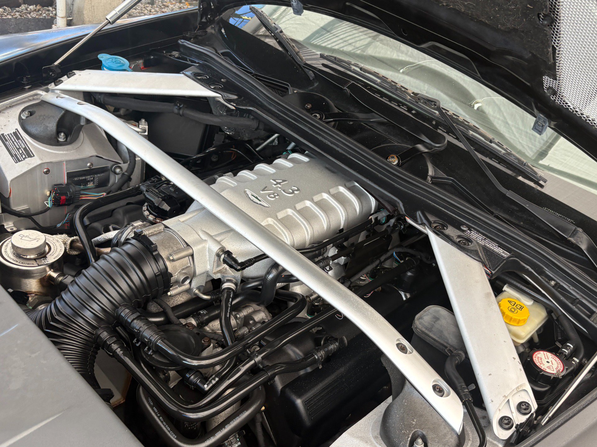 Used 2007 Aston Martin V8 Vantage Coupe RWD image 32