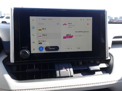 Used 2025 Toyota RAV4 XLE image 20