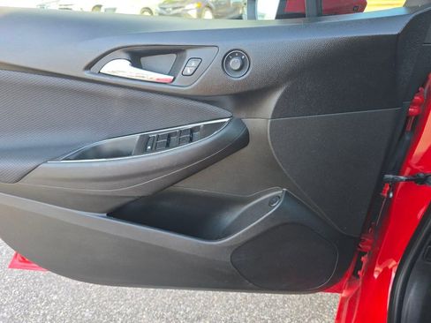 Used 2018 Chevrolet Cruze LS image 24