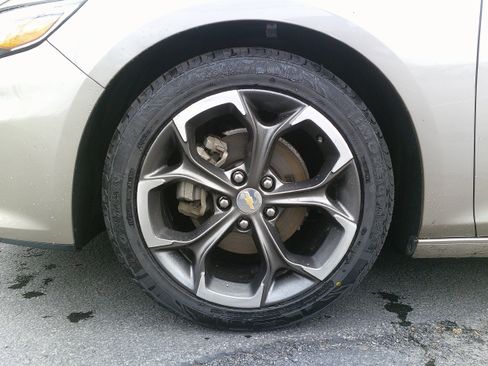 Used 2023 Chevrolet Malibu LT FWD image 13