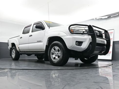 Used 2015 Toyota Tacoma PreRunner w/ SR5 Package image 33