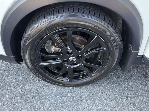Used 2020 Nissan Kicks SR w/ SR Premium Package FWD image 35