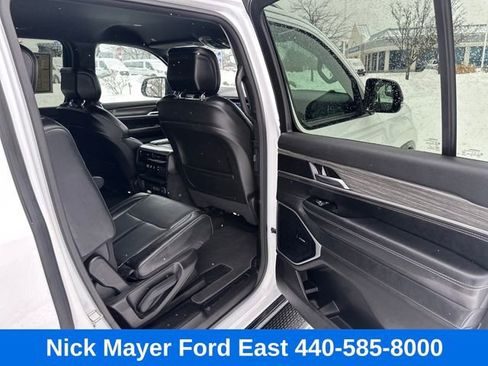 Used 2024 Jeep Wagoneer Series II image 13