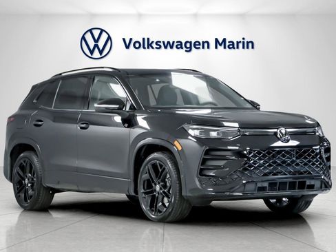 New 2026 Volkswagen Tiguan SE R-Line image 7