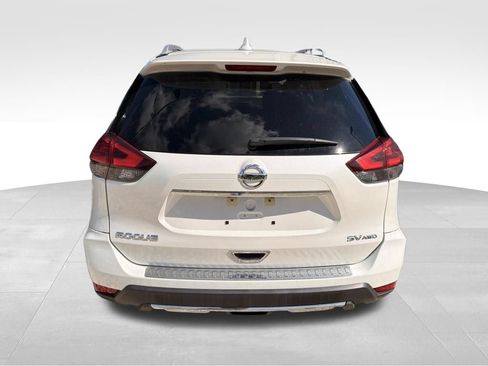Used 2018 Nissan Rogue SV AWD/4WD image 5