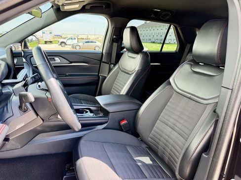 Certified 2025 Ford Explorer ST-Line w/ ST-Line Street Pack AWD/4WD image 11