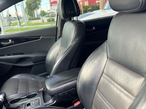 Used 2016 Kia Sorento SX w/ SXL Technology Package AWD/4WD image 11