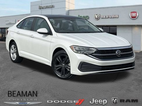 Used 2024 Volkswagen Jetta SE w/ Panoramic Sunroof Package FWD image 1