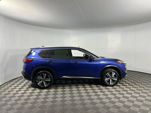 Used 2023 Nissan Rogue Platinum image 4