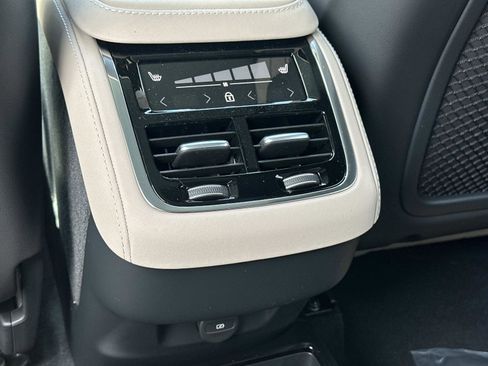 New 2026 Volvo XC90 B6 Ultra image 10