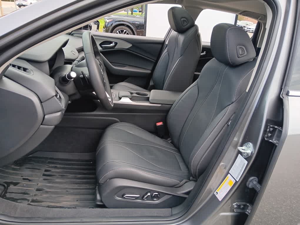 Used 2024 Acura TLX w/ Technology Package FWD image 10