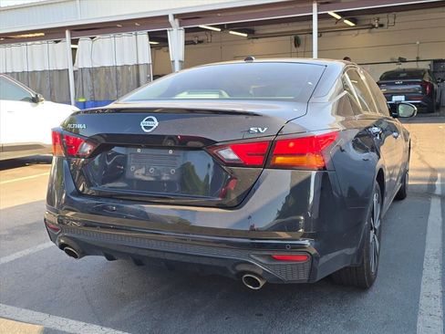 Used 2019 Nissan Altima 2.5 SV FWD image 8