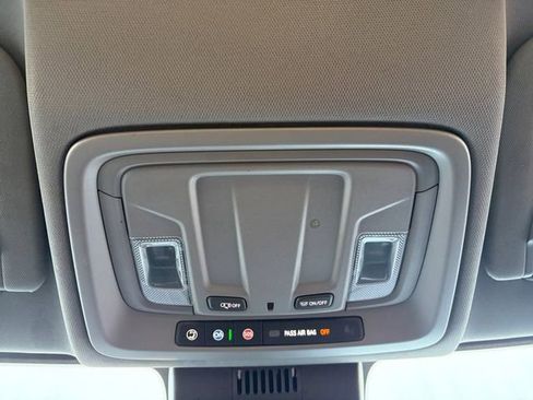 Used 2025 Chevrolet Silverado 2500 LT w/ Convenience Package image 12