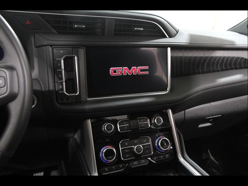 Used 2024 GMC Yukon Denali w/ Max Trailering Package AWD/4WD image 10