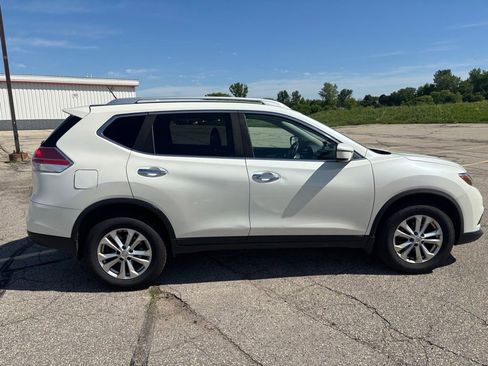 Used 2016 Nissan Rogue SV AWD/4WD image 6