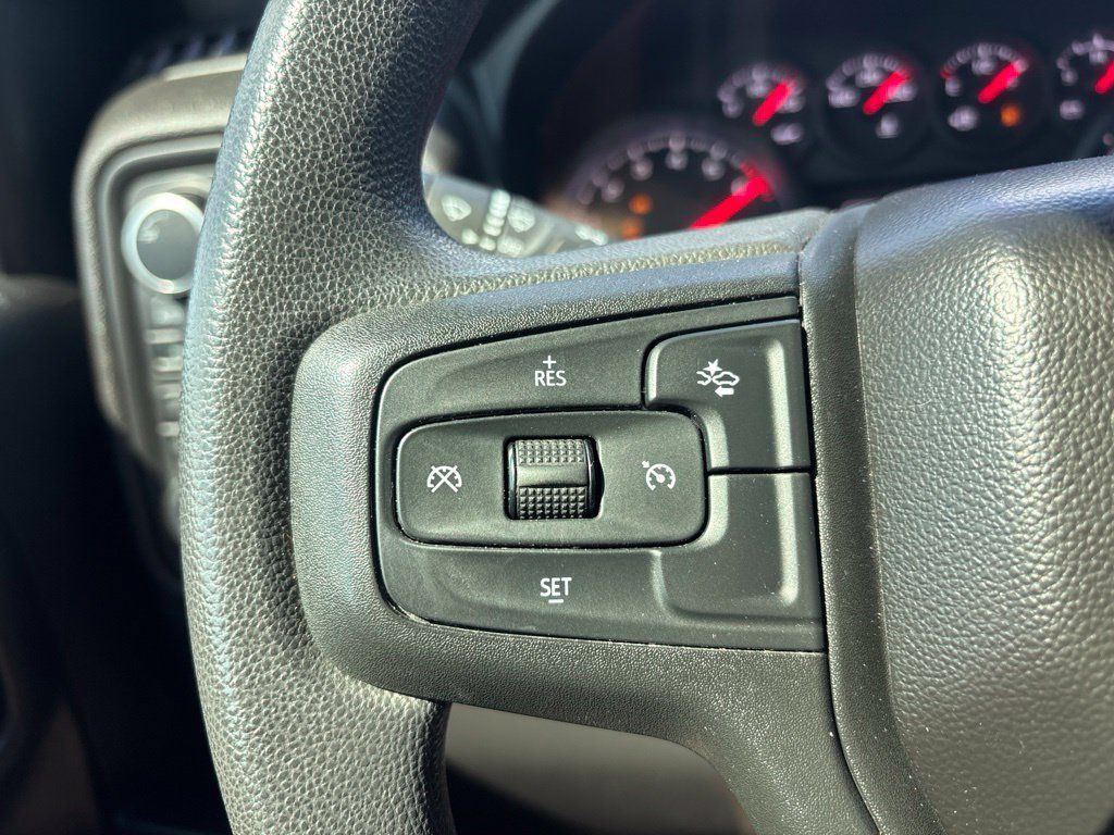 Used 2023 Chevrolet Silverado 1500 Custom AWD/4WD image 15