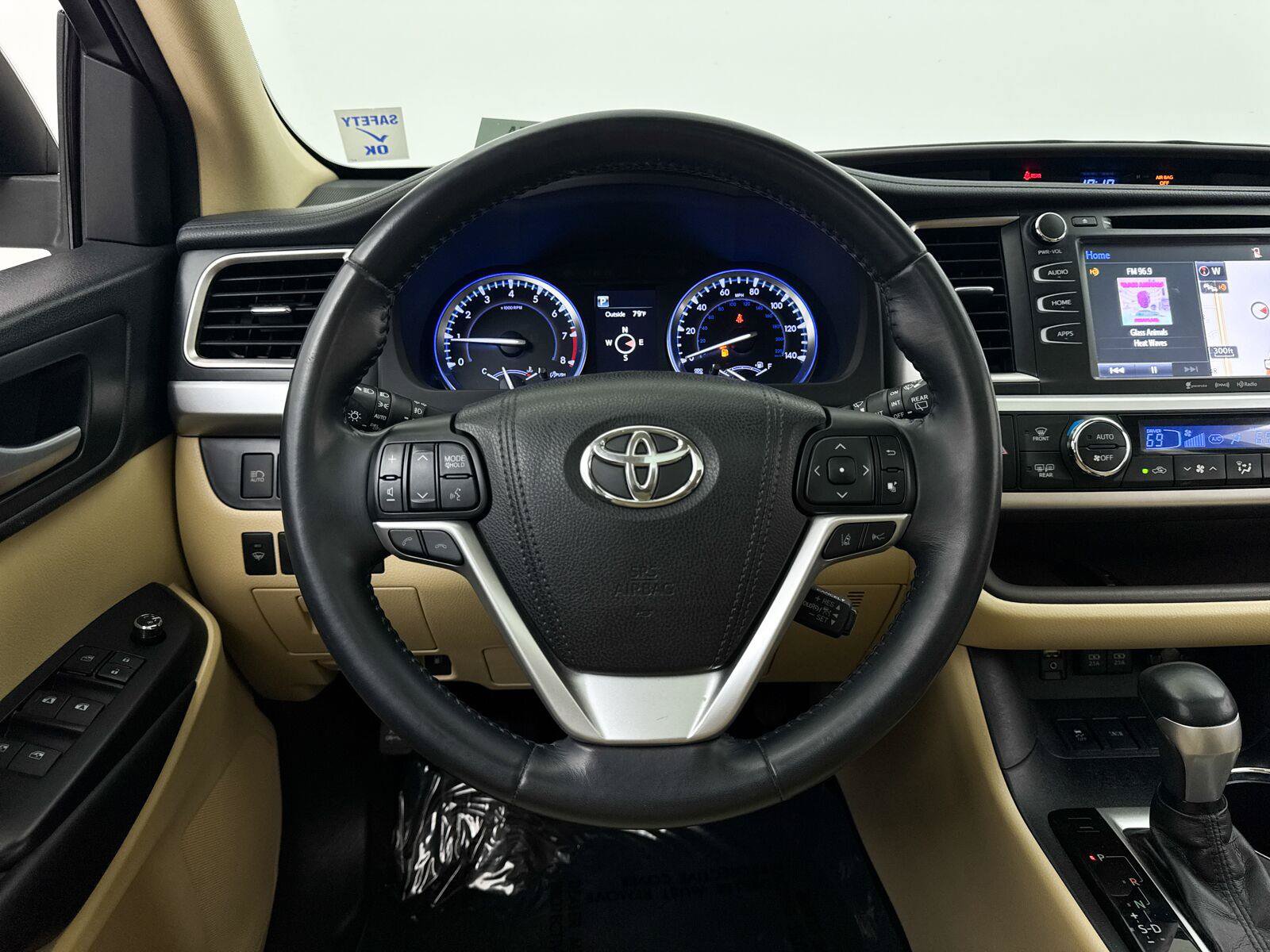 Used 2018 Toyota Highlander XLE FWD image 28
