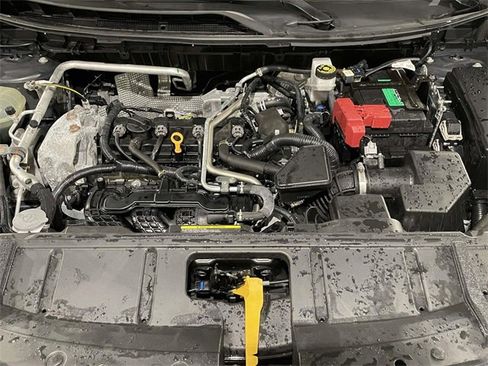 Used 2021 Nissan Rogue SV w/ Premium Package image 24