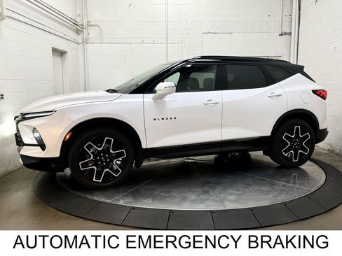 Used 2023 Chevrolet Blazer RS w/ Driver Confidence II Package AWD/4WD image 4